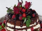 Čokoládový dort s polevou, ovocem a růžemi, Čokoládový, dort, polevou, ovocem, růžemi