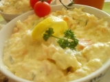 Lehký,  svěží mrkvovo-kedlubnový salátek  se sýrem