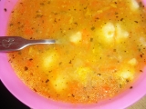 Zeleninová polévka s krupicovými knedlíčky 