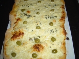 Domácí sýrová pizza