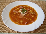 Gulášová polévka s použitím šťávy z guláše