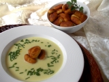 Jemná hořčičná polévka s celerem a smetanou