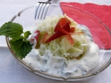 Kedlubnový salát s jogurtovou zálivkou s meduňkou, Kedlubnový, salát, jogurtovou, zálivkou, meduňkou