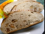 Klasický kváskový chléb se škvarkama (z remosky nebo trouby), Klasický, kváskový, chléb, se, škvarkama, (z, remosky, nebo, trouby)