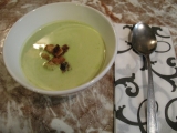 Krémová polévka ze zeleného hrášku