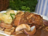 Kuře na červeném víně (Coq au Vin)