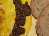 Kuřecí játra v omeletě