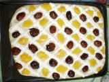 Kynutý ovocný mřížkový koláč