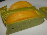Lehký tvarohový Matcha koláč