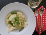 Ravioli plněné lososem s chřestem a koriandrem, Ravioli, plněné, lososem, chřestem, koriandrem