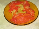 Salát z opečených paprik