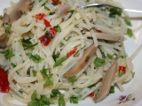 Tagliatelle s česnekem a feferonkou, Tagliatelle, česnekem, feferonkou