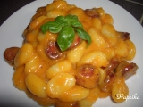 Tvarůžkové gnocchi s klobásou, Tvarůžkové, gnocchi, klobásou